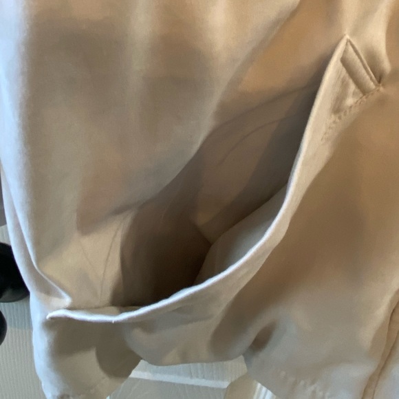 London Fog Coat - Picture 12 of 13